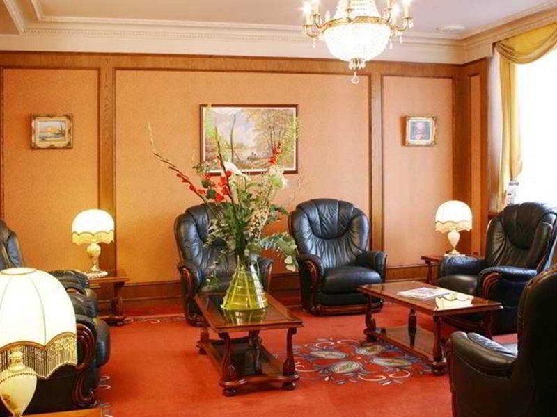 00F95C6D0776D76728A9152D98DD52DE