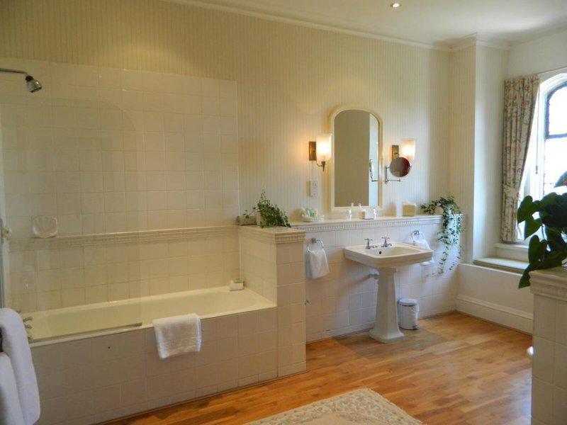 2ABAEB3453A59F48FC1CB9AEF3288D9A