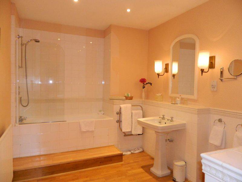 90A968D8DA5E50A454F6C762311796BA