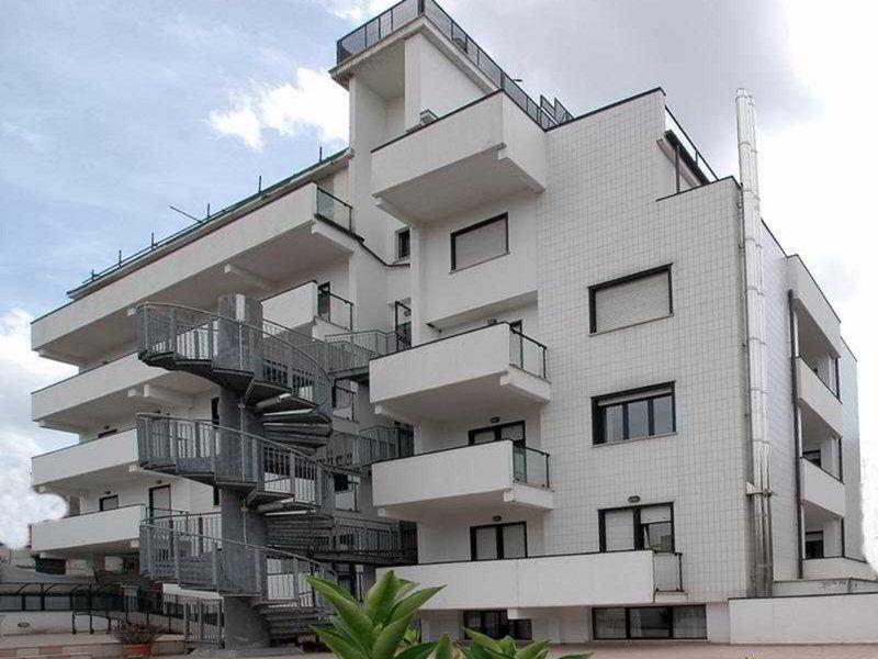 1251BB20F0E2B6B024053D09E244A43B