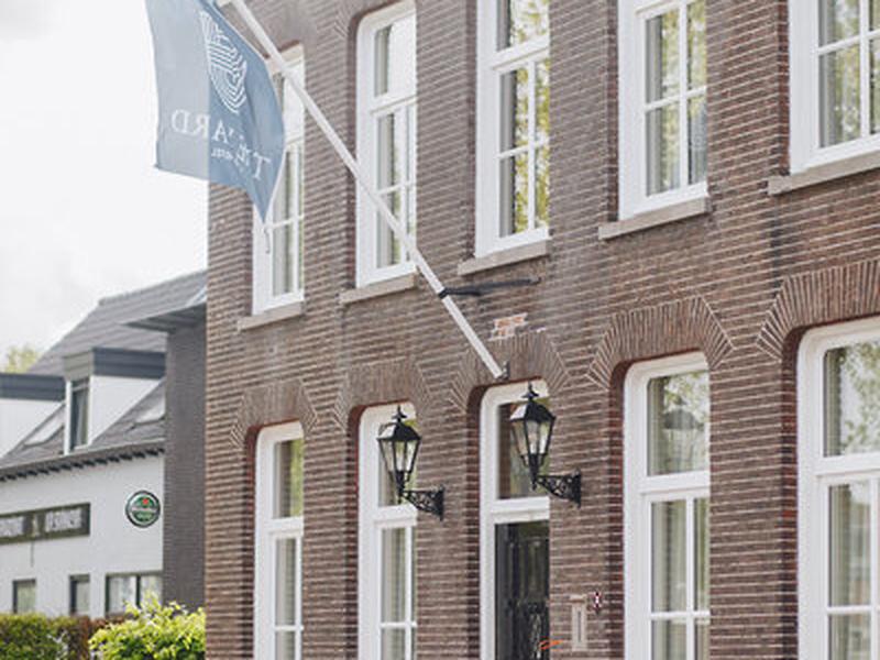 BE5FCC2FA45079F32D1897D0198082B2