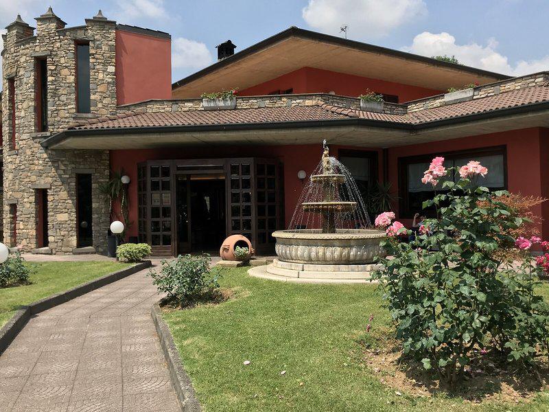 A6998802405F4D7CDF4E6A834C4F7020