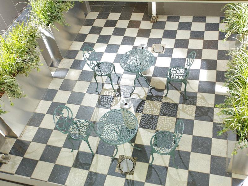 DB7026012183B3577BE4DC1BBEE3AC3E