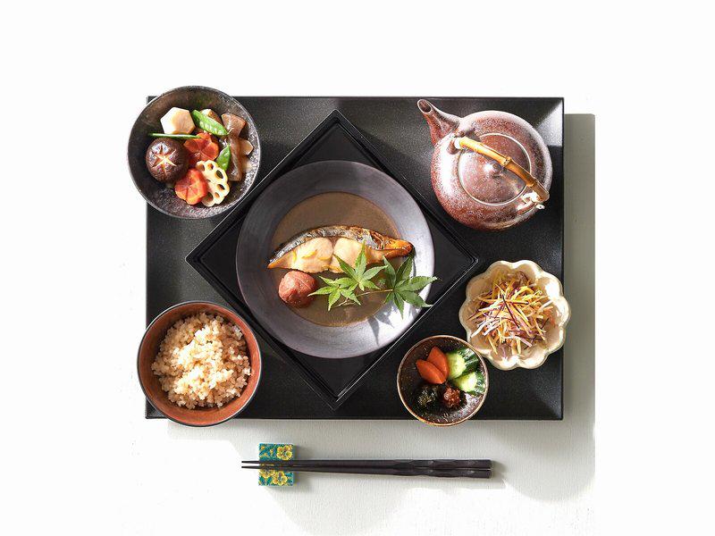 24654C19211799DFB7B66A18E229EF39