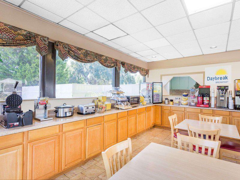 290EBECCE45AD9263E6064EF953BD33E