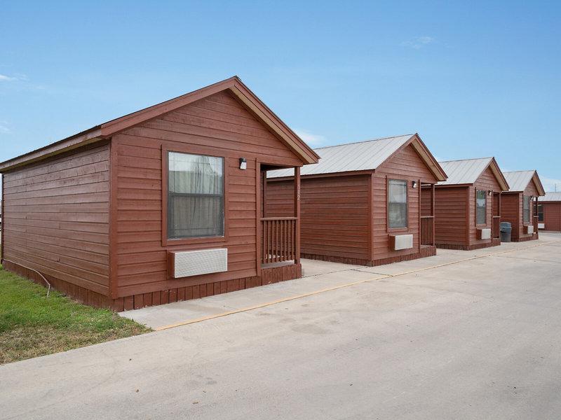 B58DB0587A738CFF89B88128D453B41C