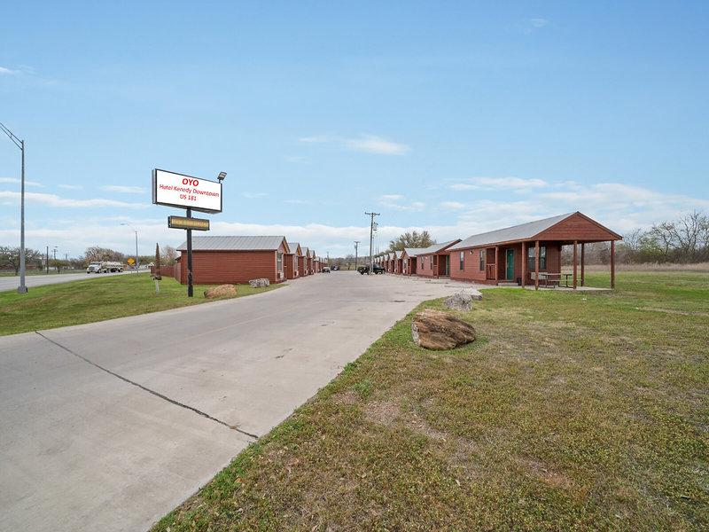 B859F9A7D8C67BDB184D9D6663F55A3C