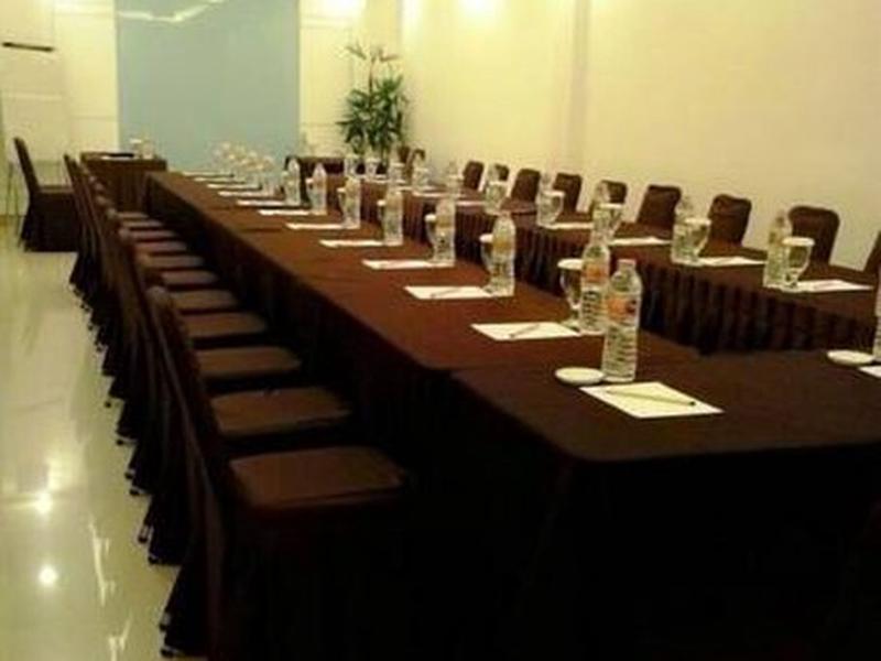 0817184479B83FB882A993F6D6CDE2FF