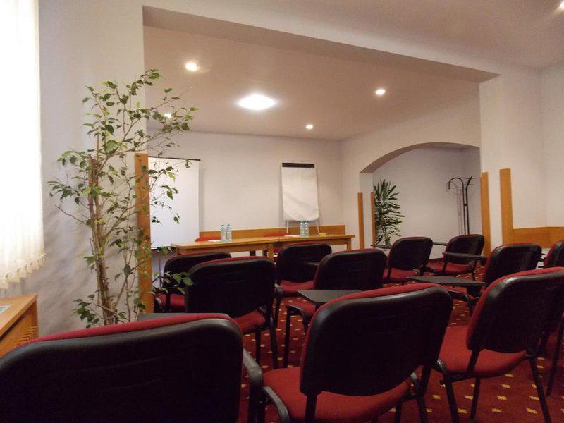 18485C27D0A5F9B43F8919173ADA0416