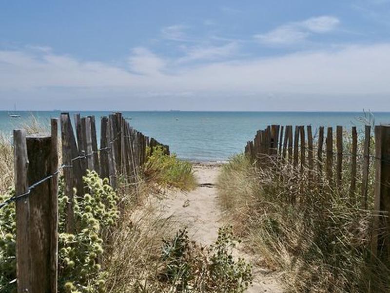 24D1BB77F010E8431982987BA2C046B6