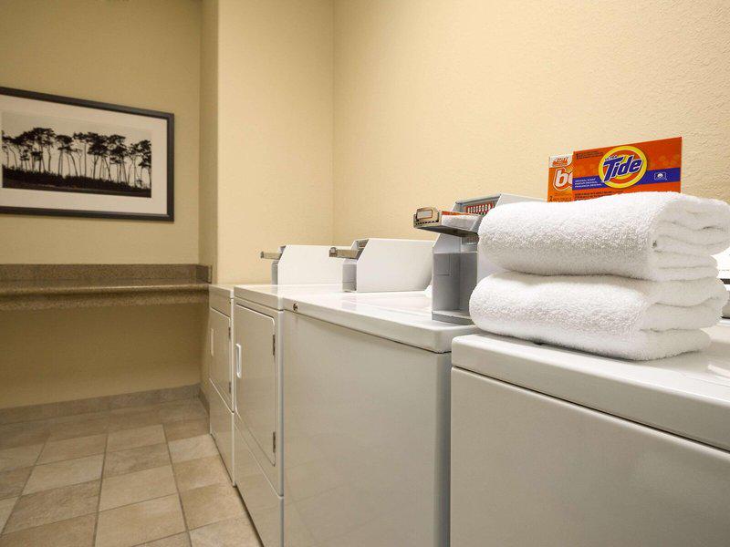 6CD838358E135558BDF8E3AF83381D54