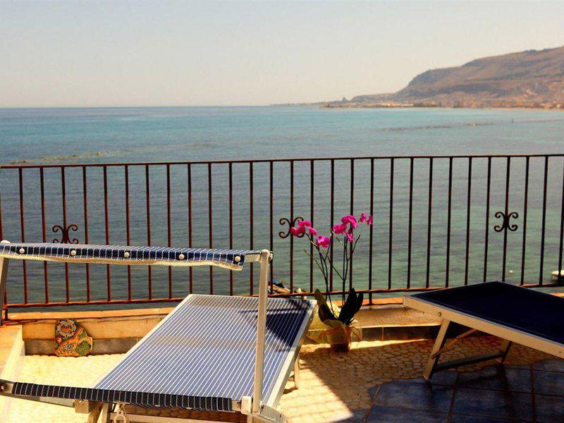 72E9CDF8A95FCB2B1A14AABEEBE1E2C5