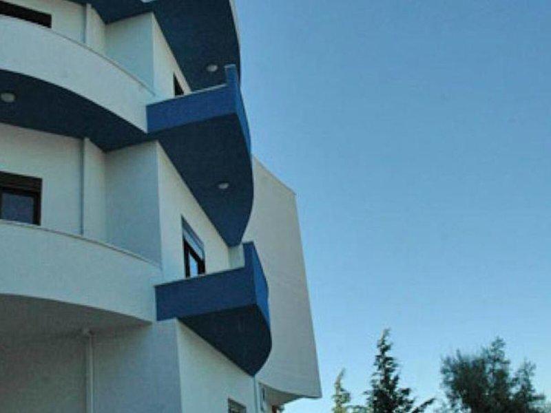 242550C6BA72C0CD379DE89650438021