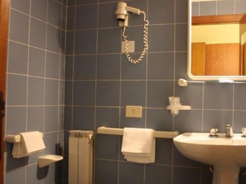 F8C3E3FC32384515CA0959181F60EAE9