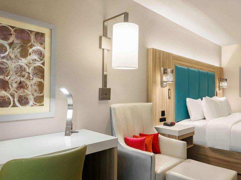 1B9512007D1F0B304BF255C9A9BB098C