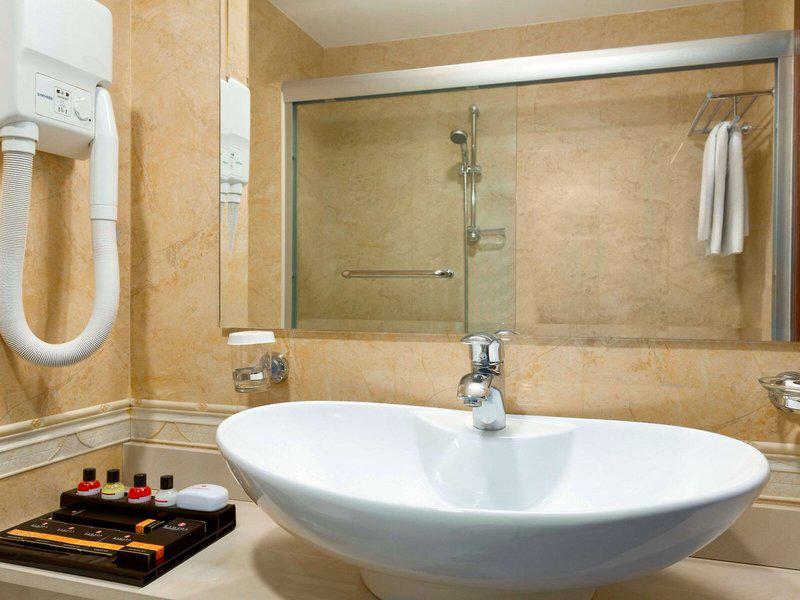 6729229723A3A59B0A2AADAA4A5E7D53