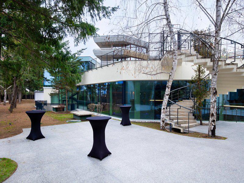 4D0D06435F941A3A759E782FB404B27E