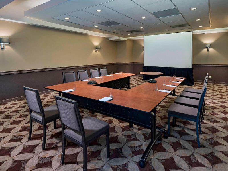 61B956836AB8D557525255EEC1544B93