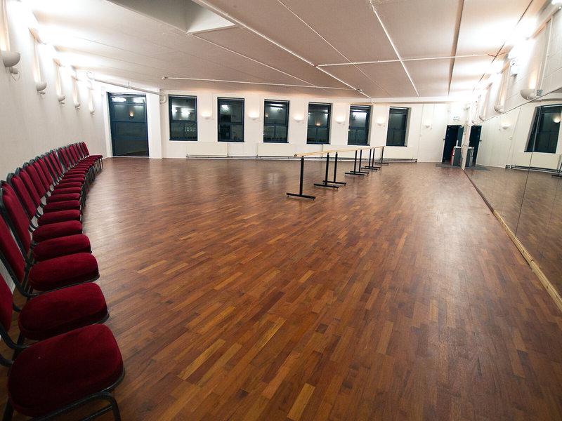 BD25A142860DDC23C9D56DDDE740D316