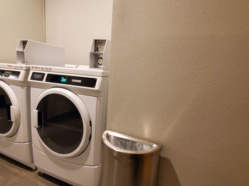 1B85DAB2D55ED1A3420C7171887B944D