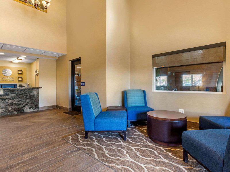 49C2D4806B0C03A0F291D43CB0CDB56E