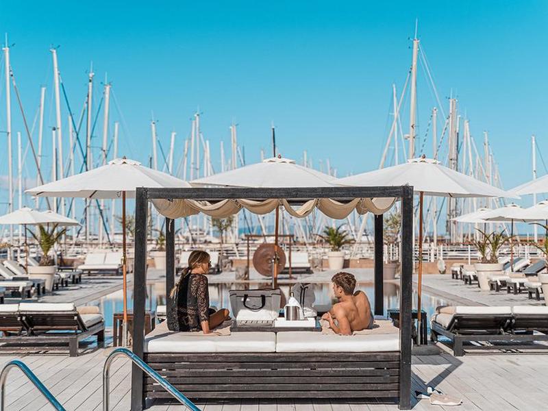 787449EBAFC18FD19B0002588E65944D