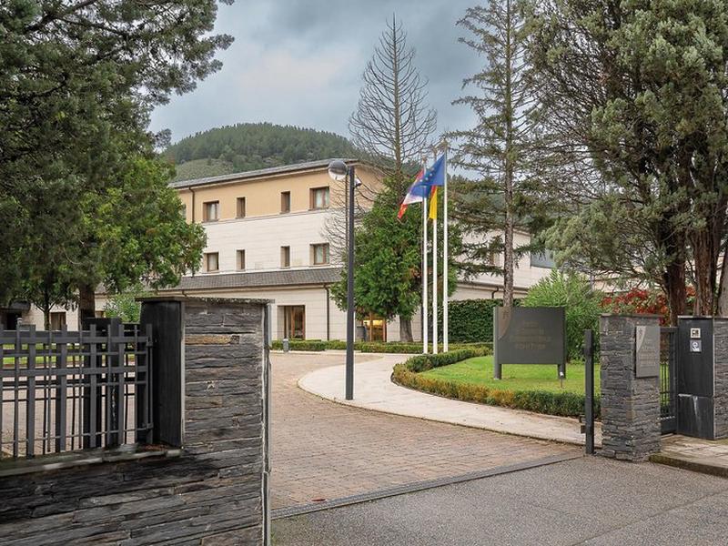 8A8F4F371A86C4F71A81ECAC069E8BFF