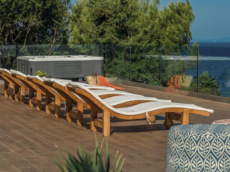 166ED03BF3D540AA6772D10D98E235D2