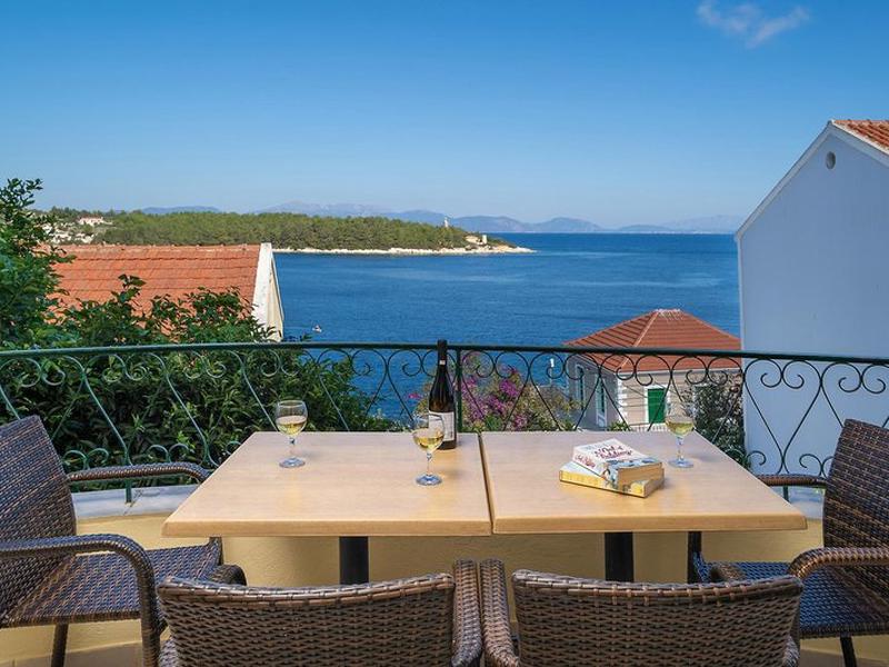 39029FB547AEA258F17DA412085FA4CA