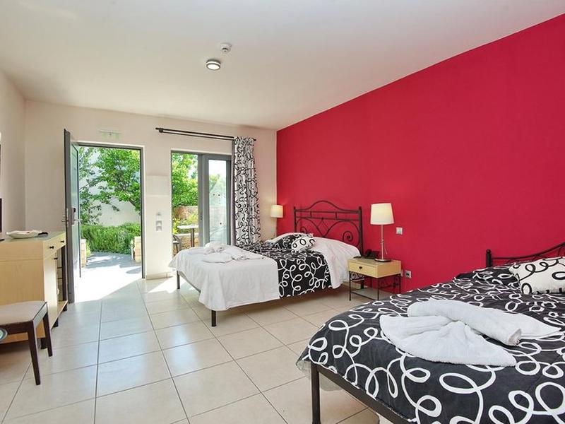 A7C448BE92F62162F8DC7D558BCEF29B