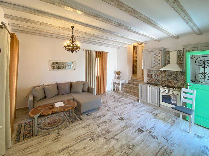 CB1ADC1993A683A29586CD27A1560032