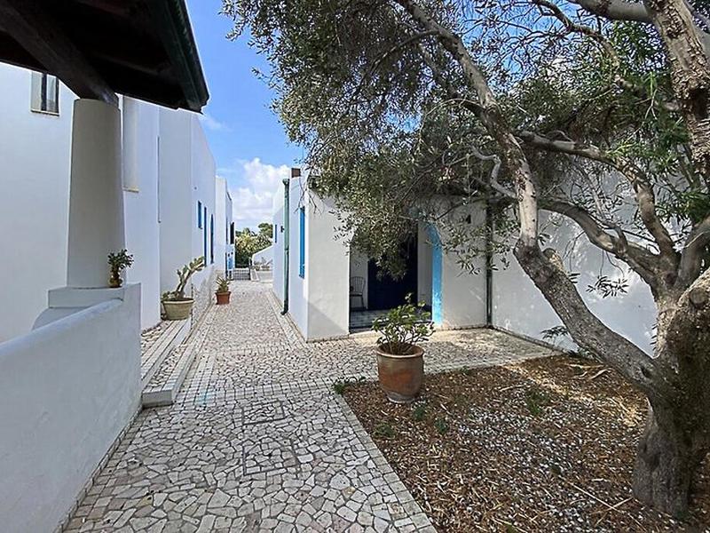 837C3D888E13BD82D836FD222141C51F