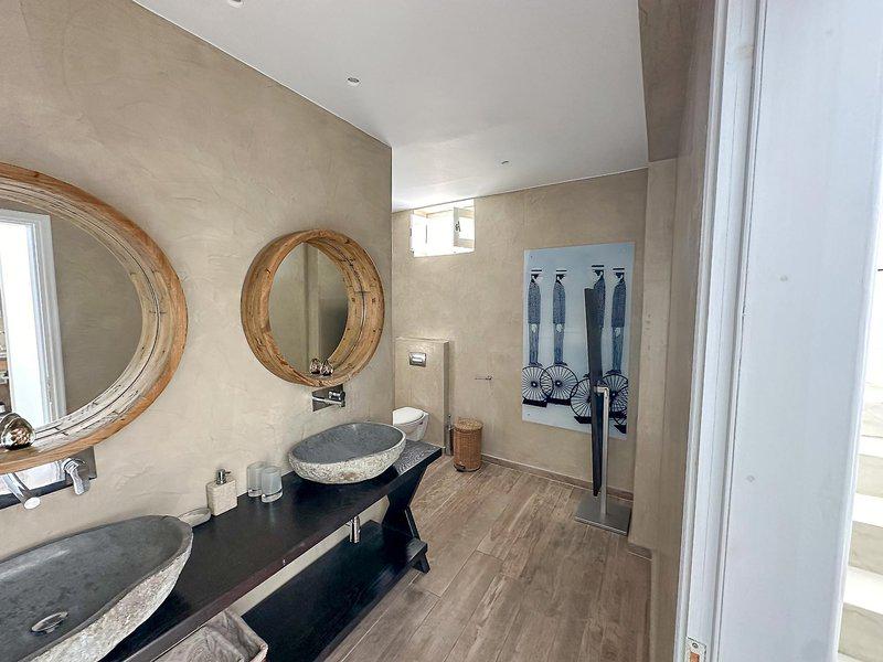 3AD815EE1646569A763B61B68D8BE210