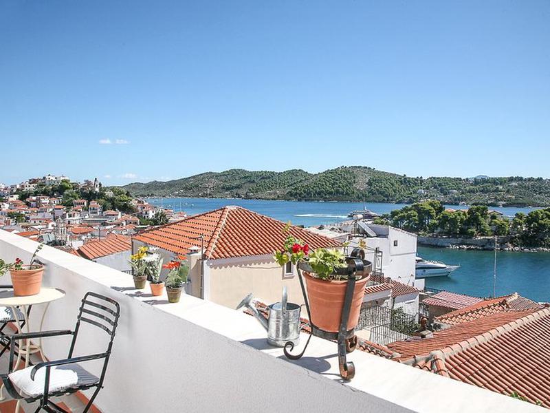 D7308E6B922B1739406113DEDEAE962D