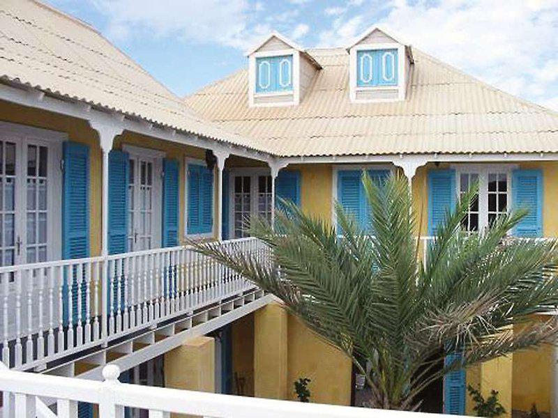 E4AAA2D1C6B0BC12F05FBC64153C35E5