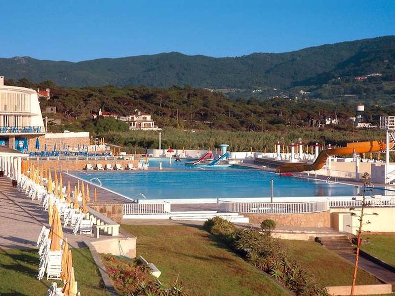 022CD26BCFDC022AF2A3565D496936E1