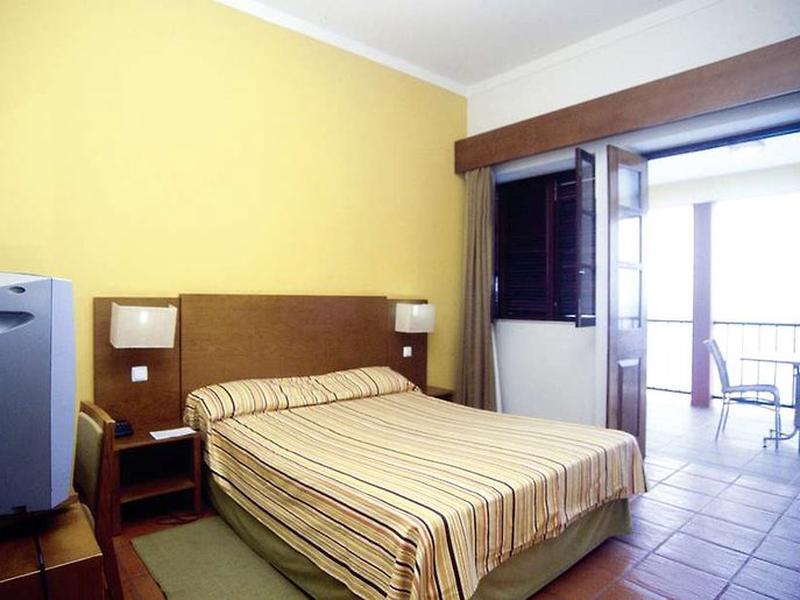 0D5FB22992D6775100A2714614B4B0AC