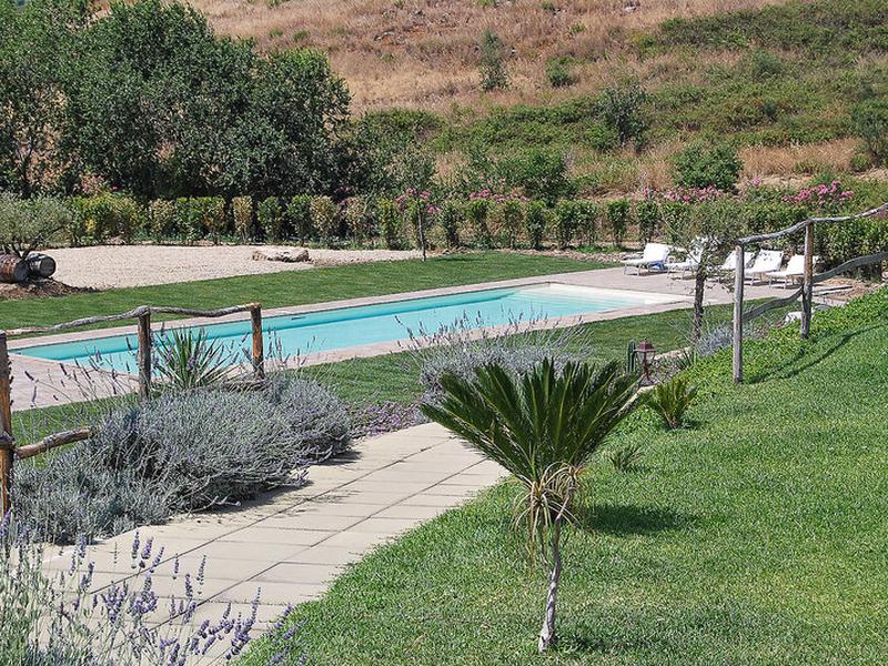 37B6E76C9E747D8CFACE86EDDD179172