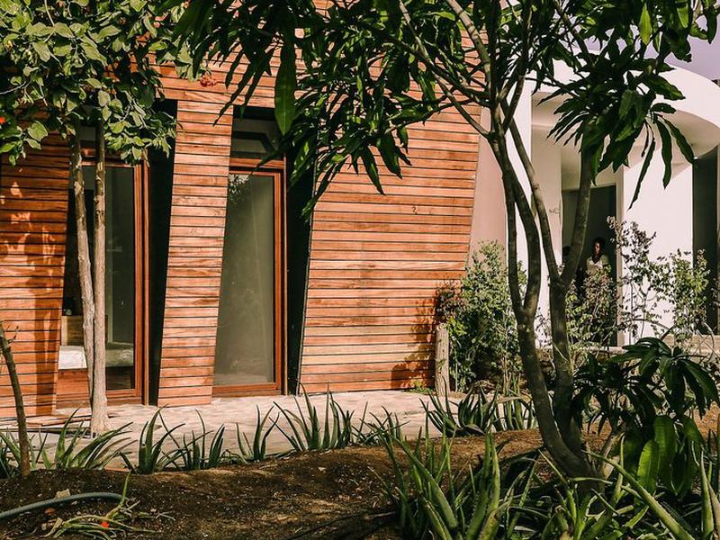 49BE8DC4804795CB71183F0B2B83FD23