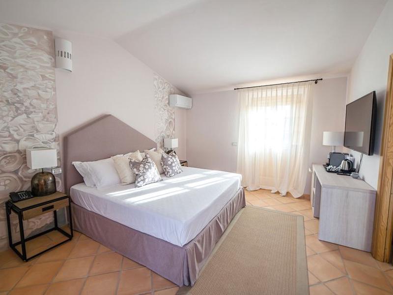 72AA18DE773671CC4E9057B4AC6EA82E