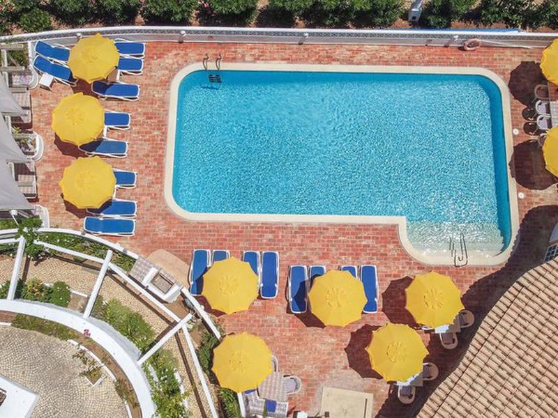 C1ED3FEB18643B931EBEF9C773F2BA3E