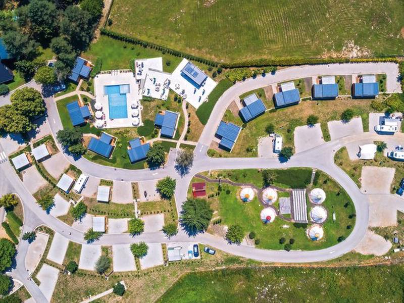 72FC00D7F0EF47BF097B19C148439179