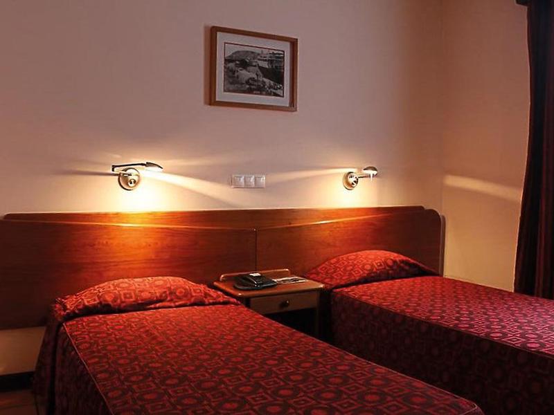 5EEF934FF70424AE047D8DD109B0926E