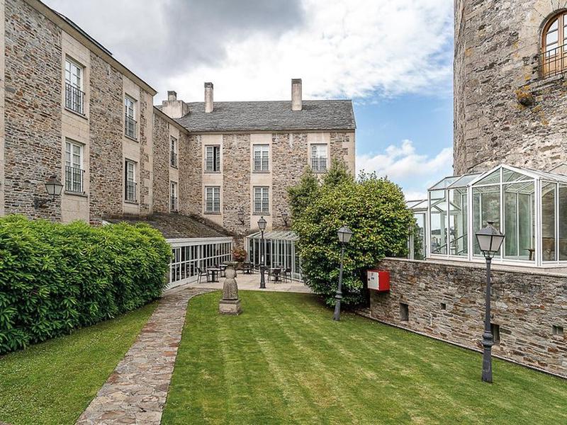 FEC2BCB06C8868F26E4E8051D525D4D7