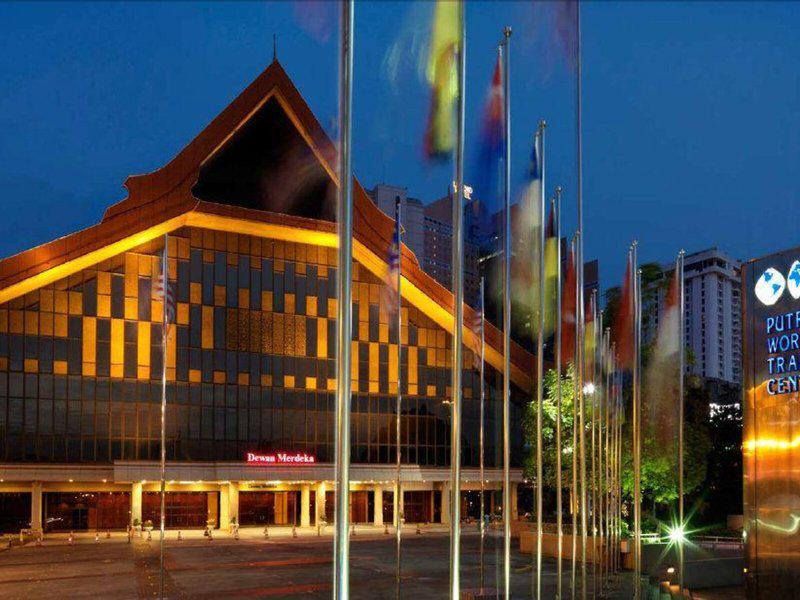 2FD074BD9C356A01A12D3EAACCB8CC92