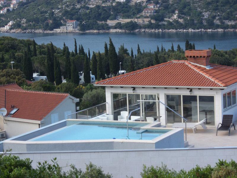 49D6F6B836E07C67606BB92321DAF2DB