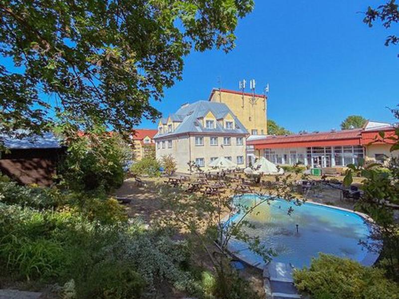 AA209FA99D3AF7D4ABBEFEAEF34AFC4E