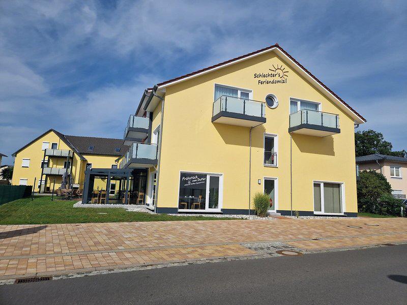 F7E106E1B4B93E0E6D9AB4D9B4CB73D6