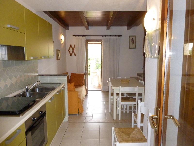 5AC6F8811565D5B4DE3C0BC47160B386