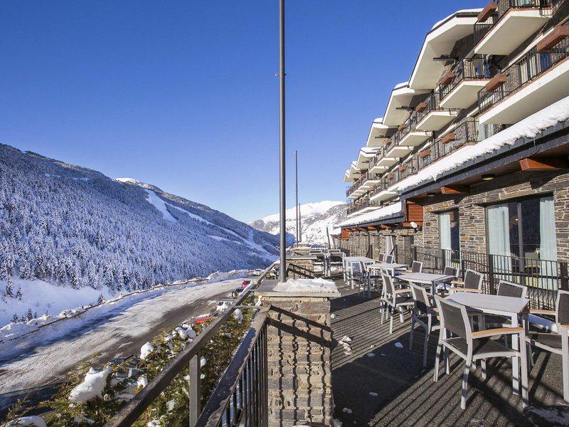 174A84B2AC8ABFFC9774D97328FBD17D